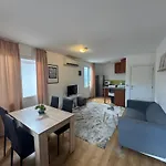 Cozy House With Free Parking Apartment Varna