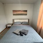 Cozy House With Free Parking Apartment Varna