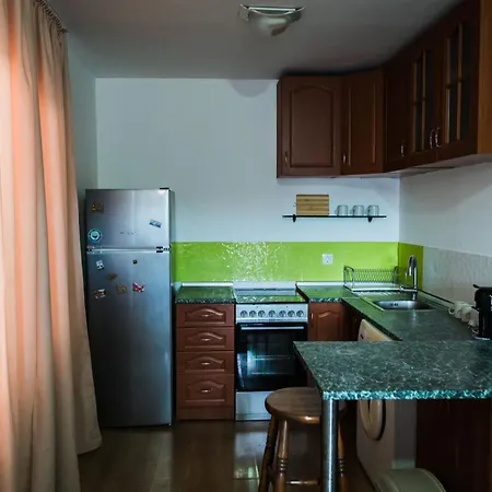 Cozy House With Free Parking 瓦爾納