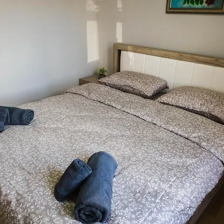 Cozy House With Free Parking Апартамент Варна