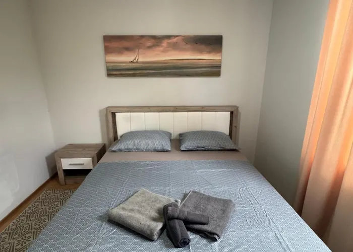 Cozy House With Free Parking Appartamento Varna