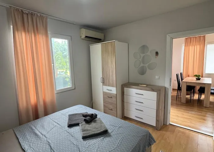 Cozy House With Free Parking Appartamento *