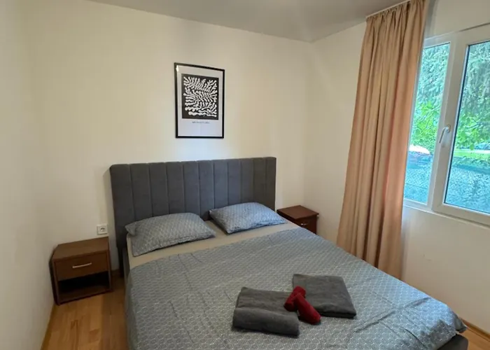 Cozy House With Free Parking Appartamento *