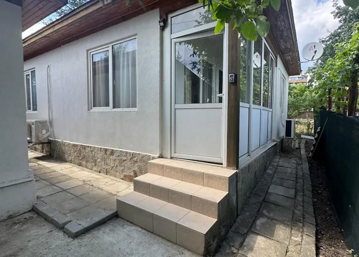 Cozy House With Free Parking * Várna