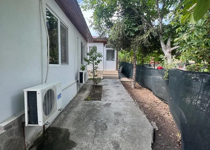 Apartment Cozy House With Free Parking *